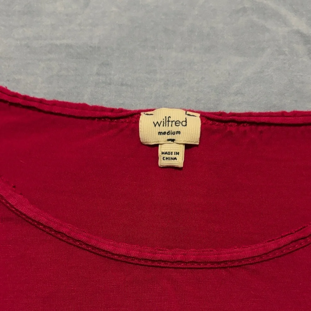 Wilfred Raspberry Red Loose Crop Top - Picture 2 of 2